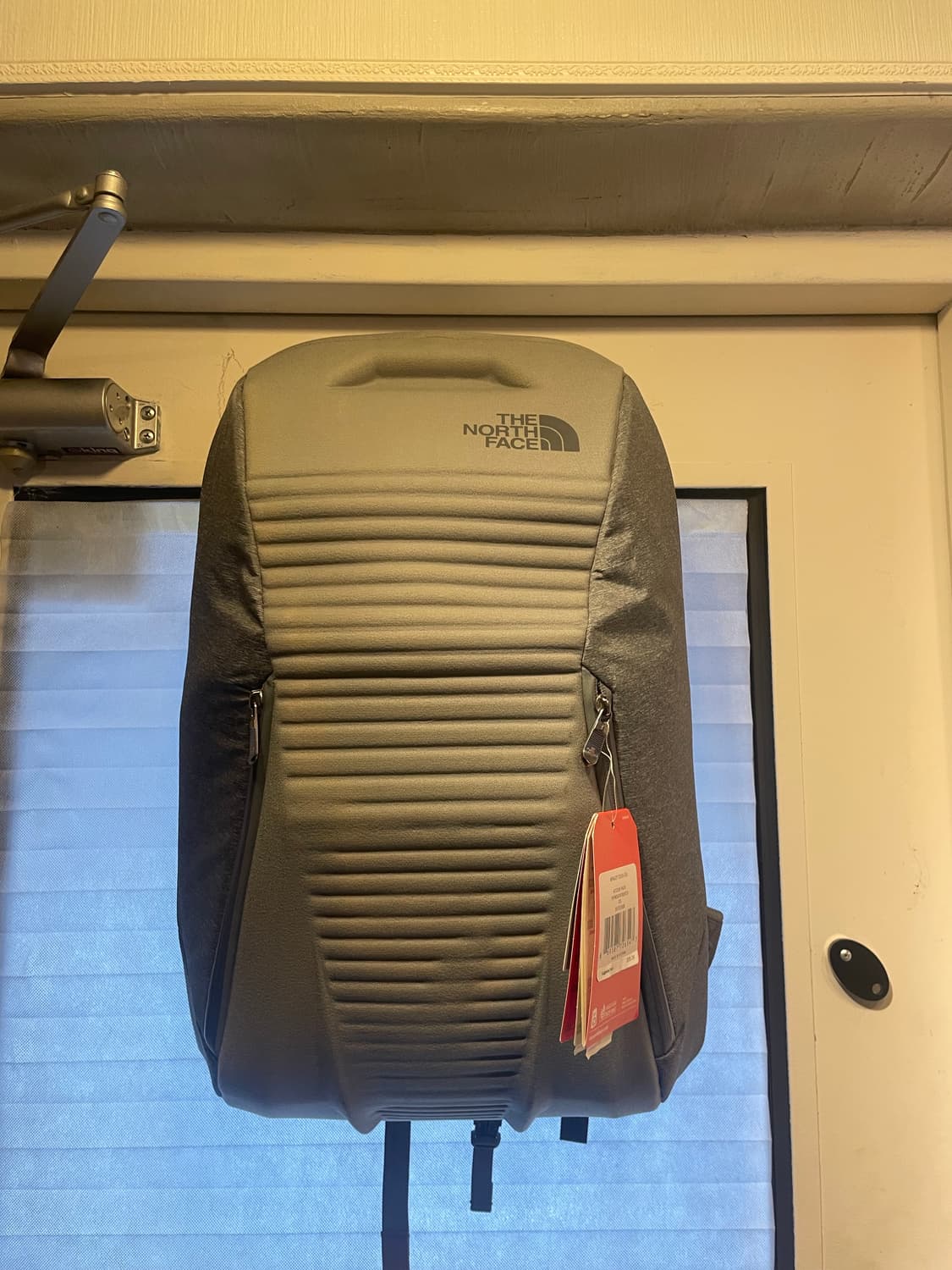 노스페이스 백팩 새상품 색이 햇빛에 조금 바램  상품이미지1