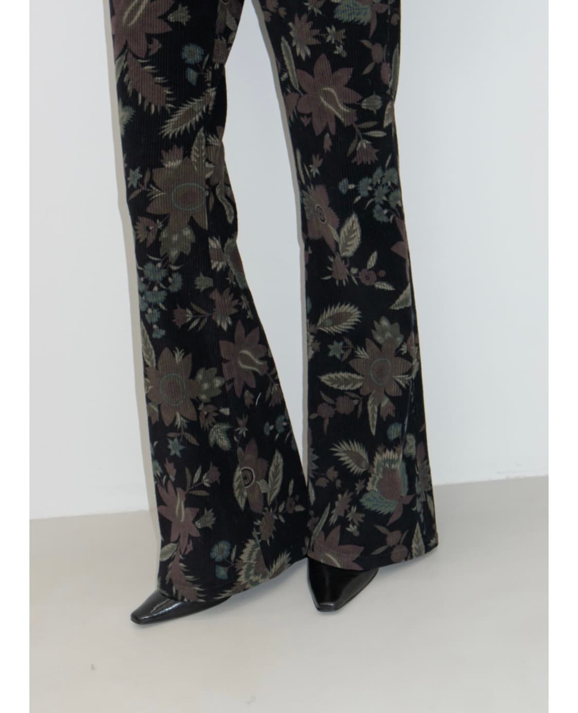 GBH 어패럴 플라워 코듀로이 골덴 부츠컷 팬츠 캐피탈 상품이미지1