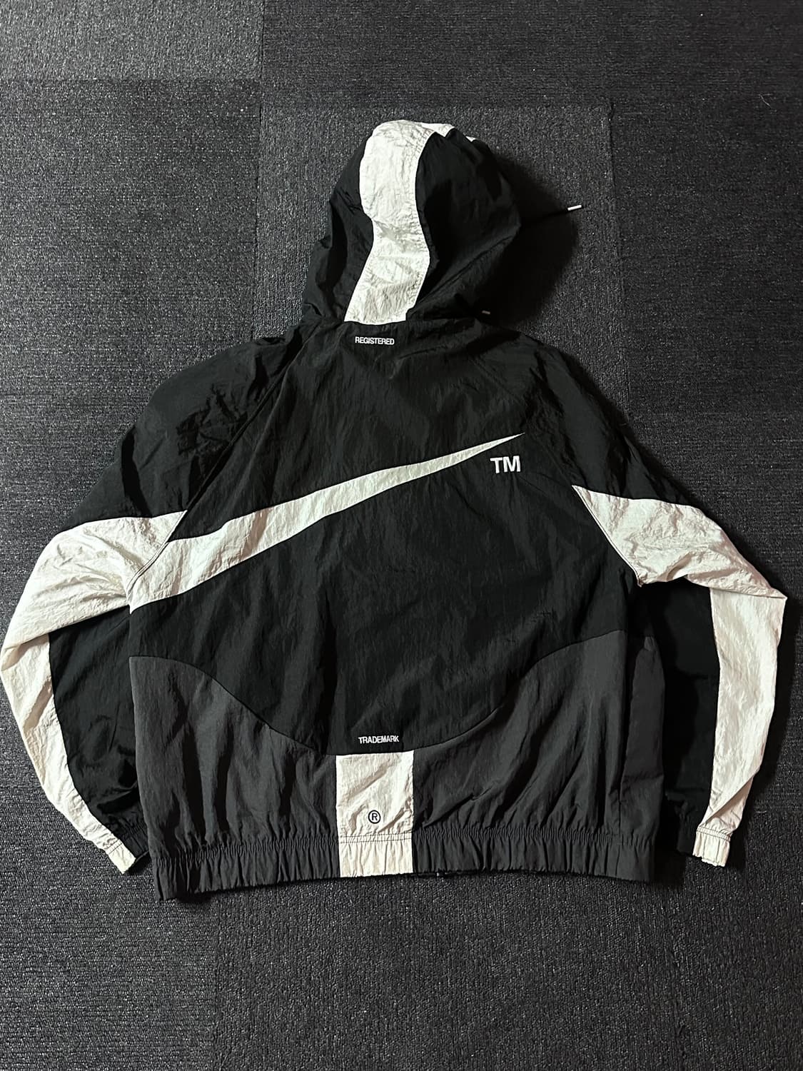 Nike Windrunner Trademark 빅 Swoosh 자켓 상품이미지5