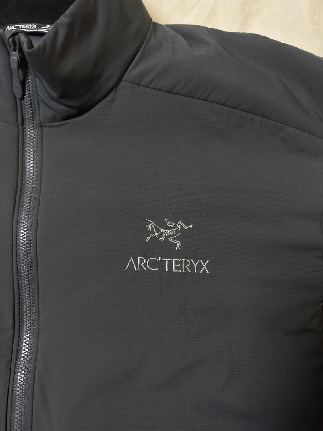 (S급) 아크테릭스 아톰 LT 자켓 글리치 XL 상품이미지4