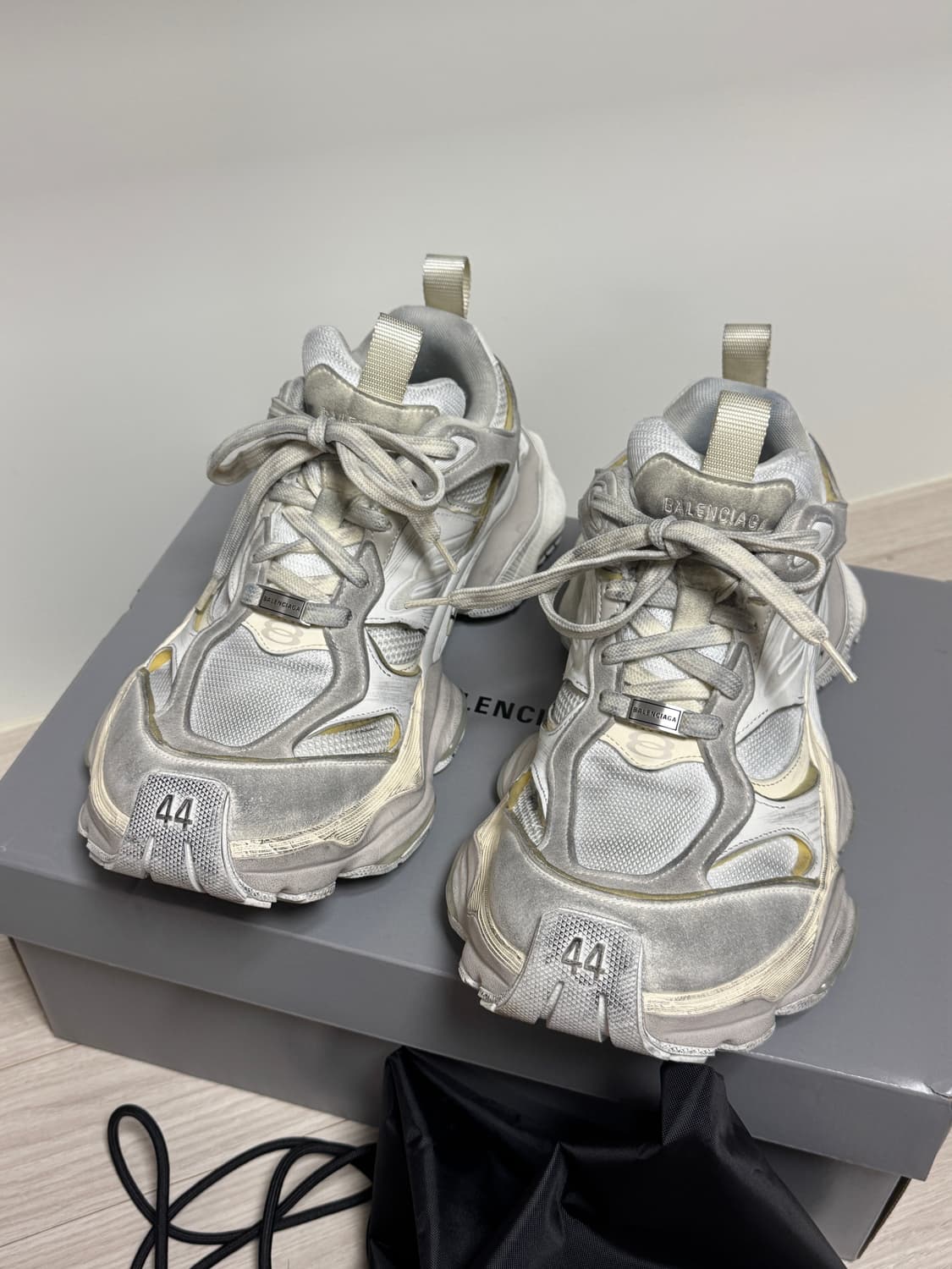 [44] 발렌시아가 카고 스니커즈 베이지 상품이미지1
