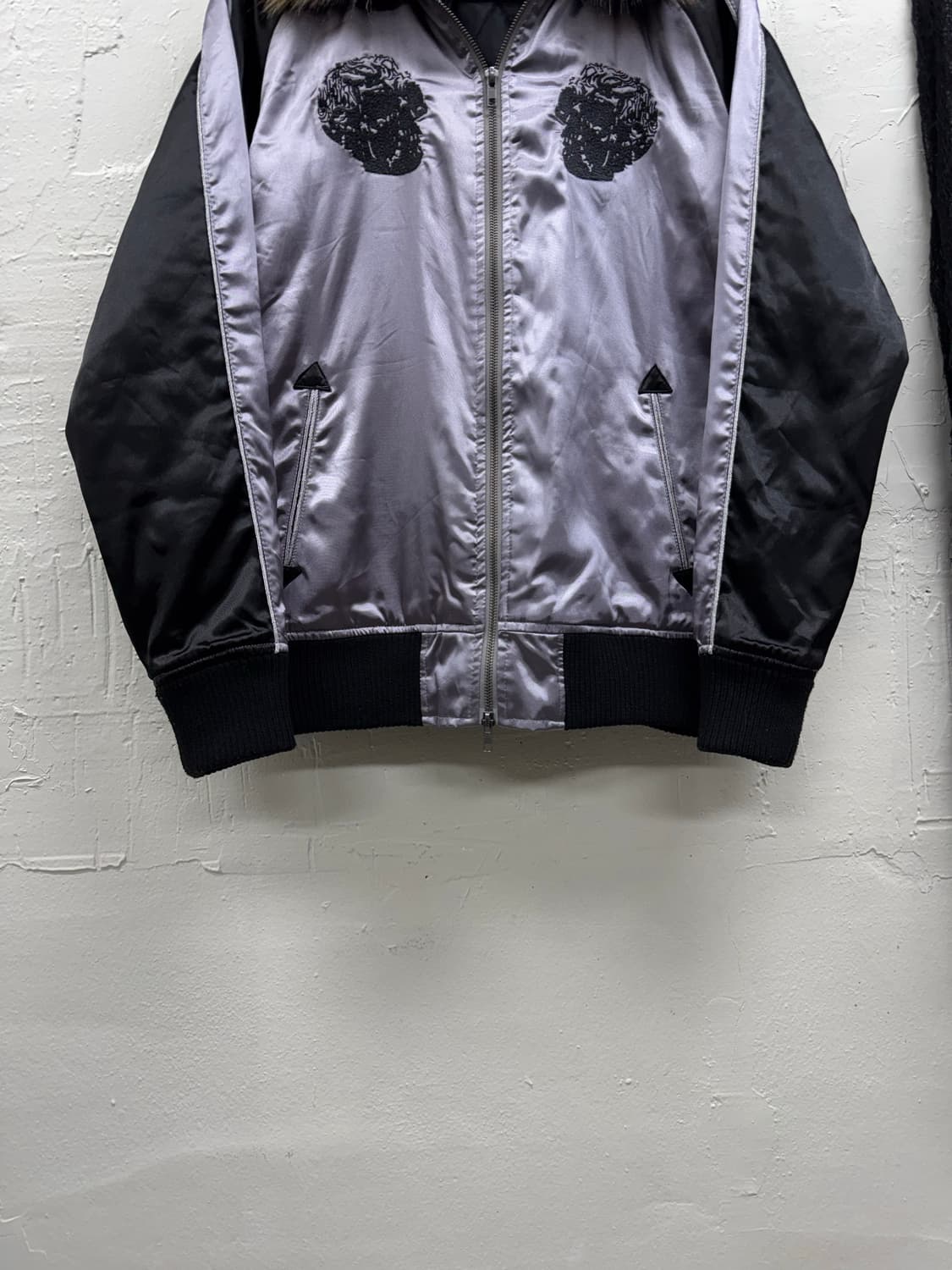 Vice fairy trimming fur satin jacket 상품이미지5