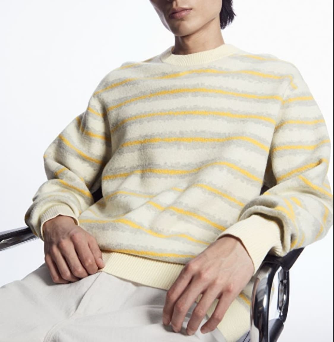 COS 스트라이프 보일드 크루넥 울 니트   상품이미지8
