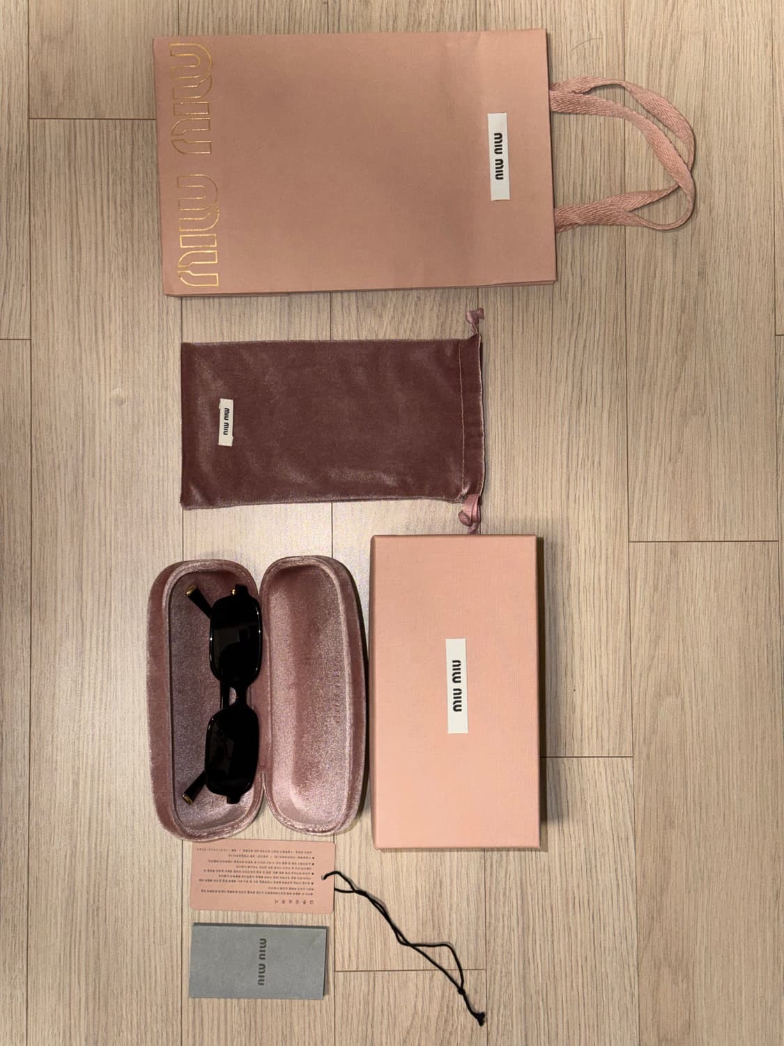 미우미우 리가드 선글라스 스퀘어 블랙 상품이미지1