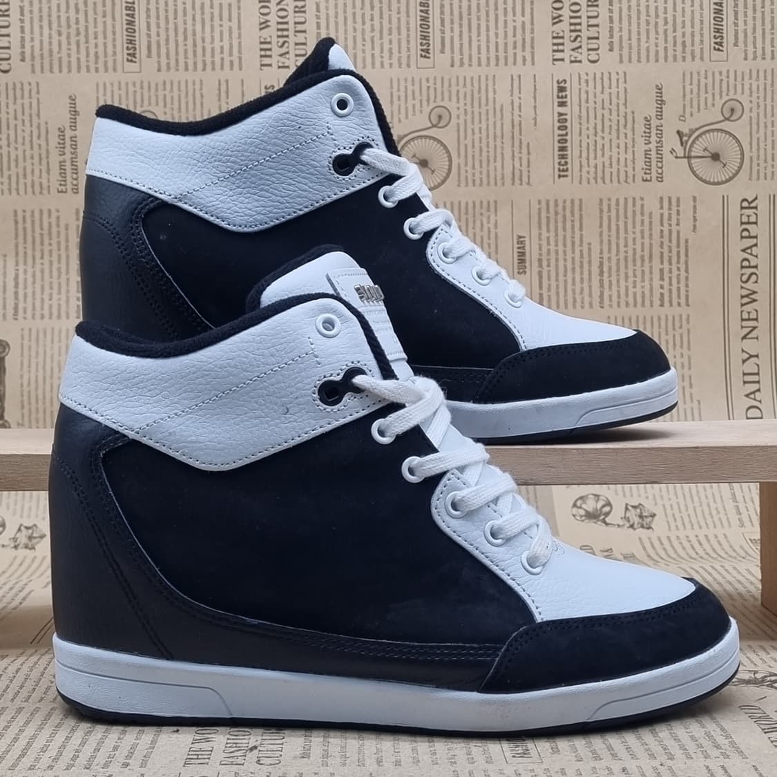 스코노 여성키높이하이탑245 굽6 상품이미지1