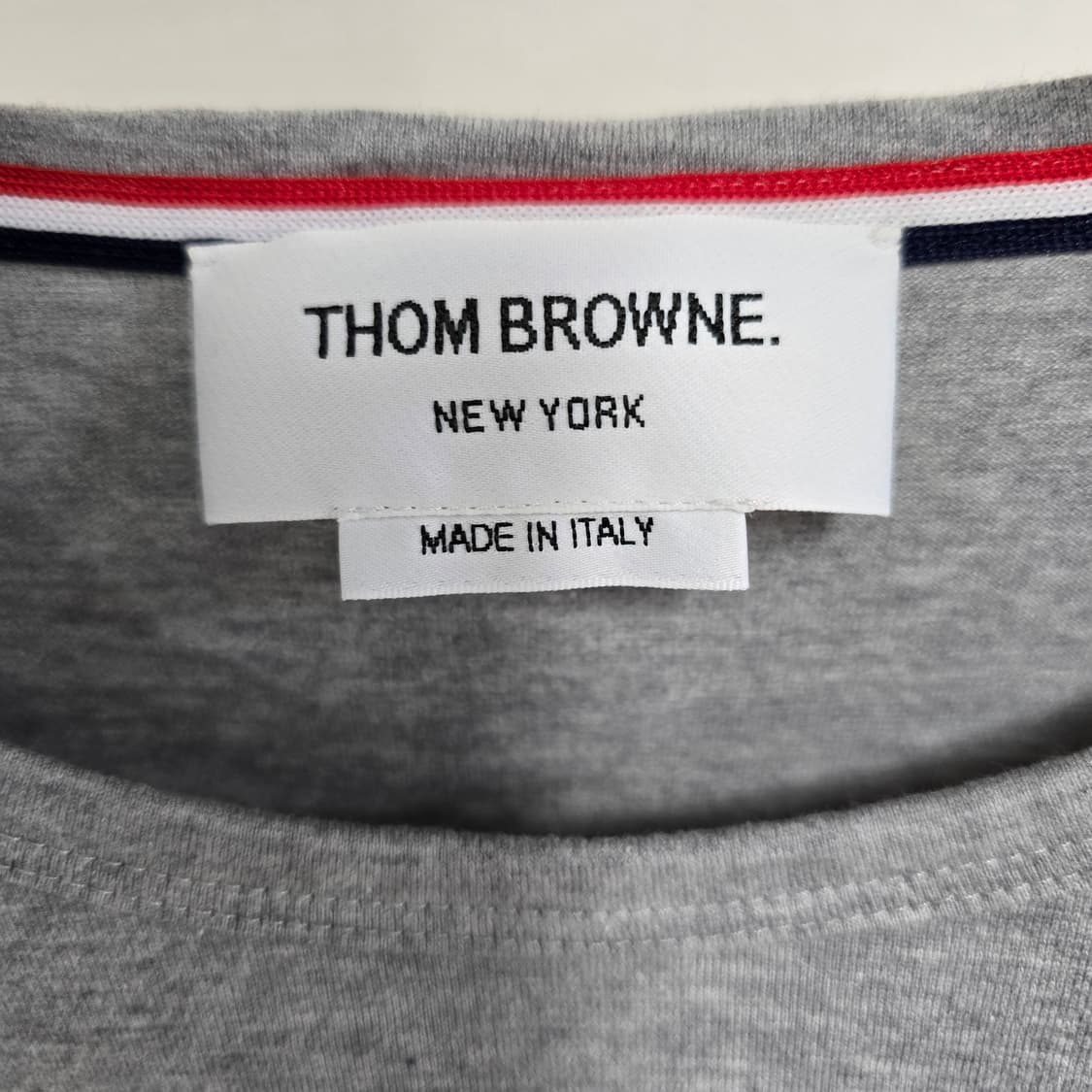 톰브라운 포켓 반팔 티셔츠 4사이즈 105 판매 상품이미지3