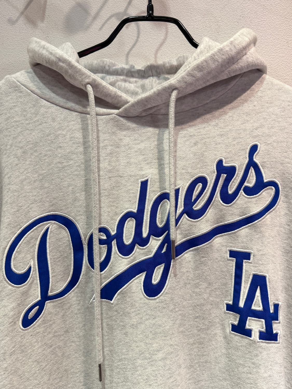 GENUINE MERCHANDISE LA 다저스 빅로고 자수 후드 상품이미지1