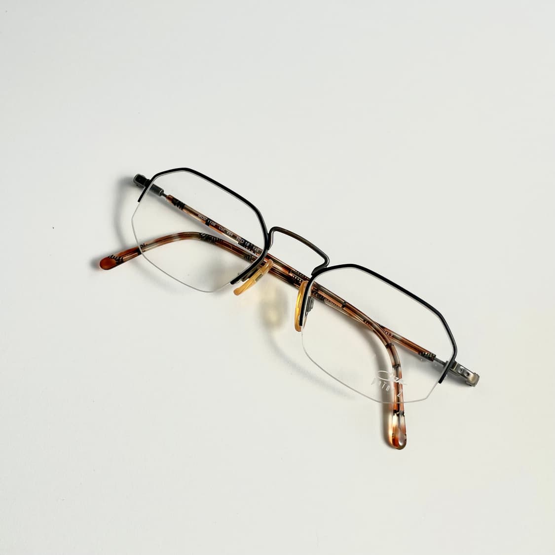 CAZAL 독일의 하우스 브랜드인 카잘 사의 빈티지 반무테 안경 상품이미지1