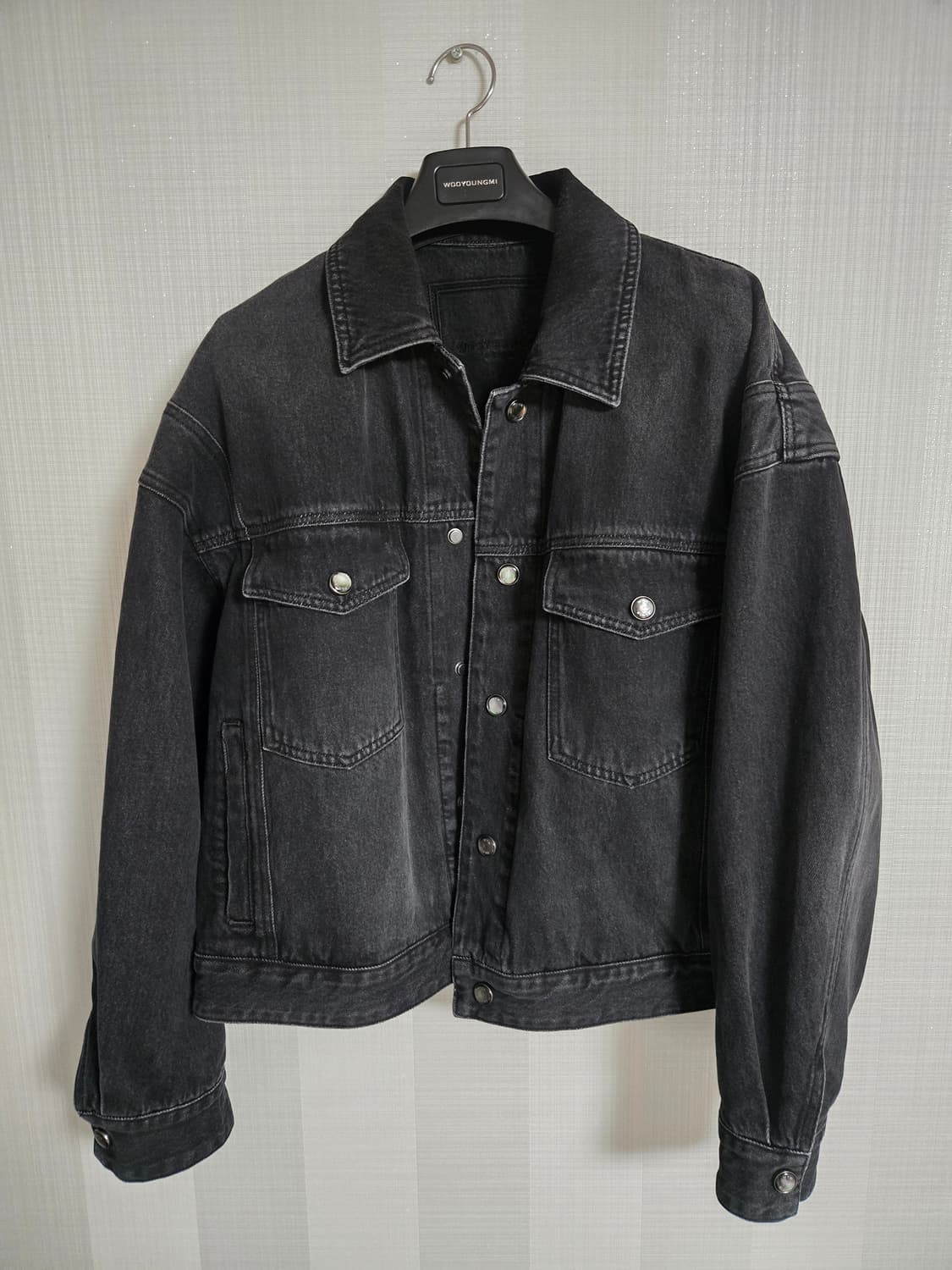 우영미 24fw 블랙데님 레귤러자켓 상품이미지1