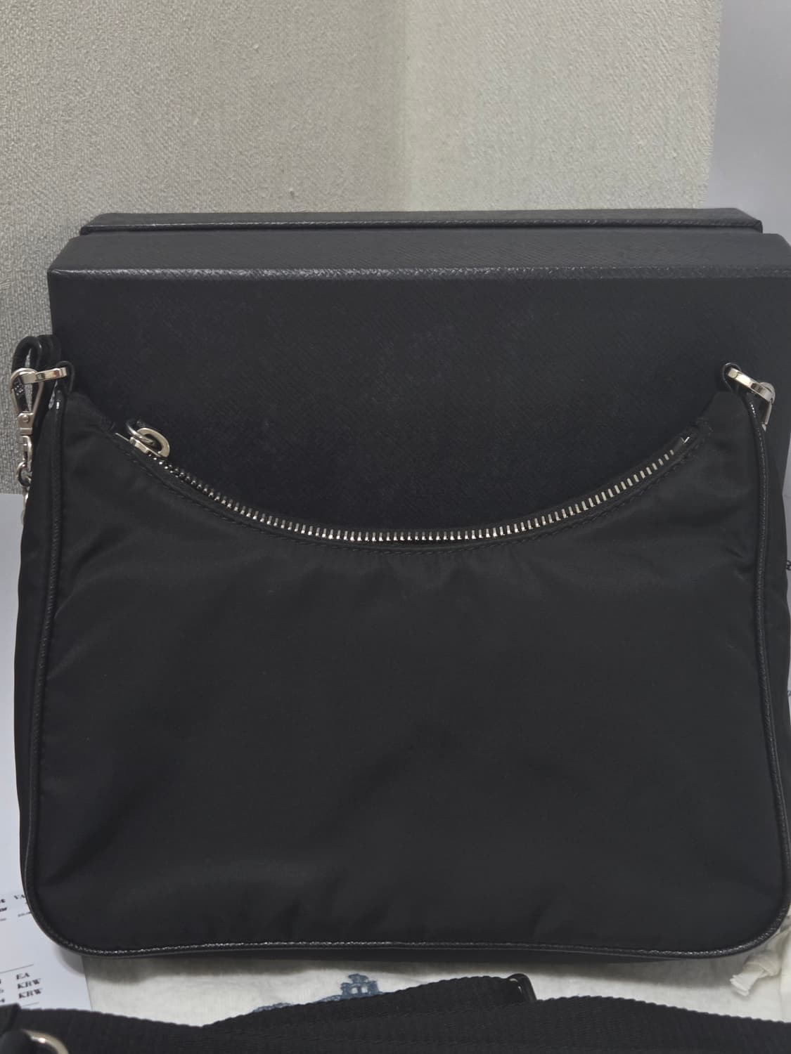 [새상품급] 프라다 리에디션 테수토 은장 체인 호보백  상품이미지6