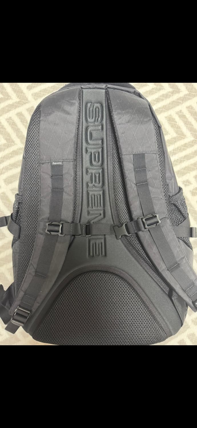 슈프림 백팩 23fw 상품이미지2