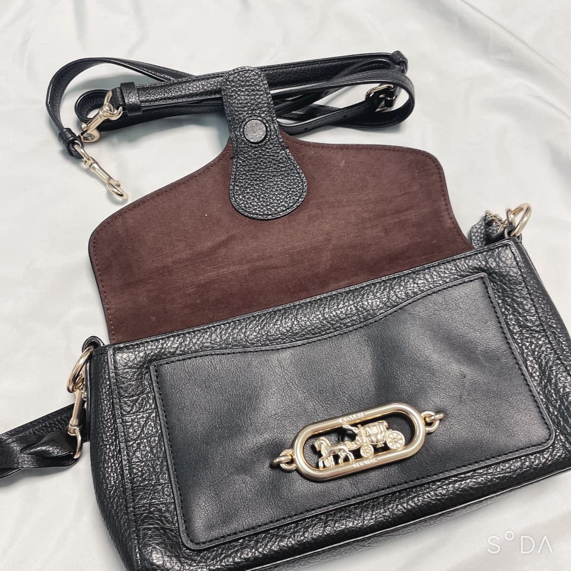 코치 미니 크로스백 블랙 상품이미지8