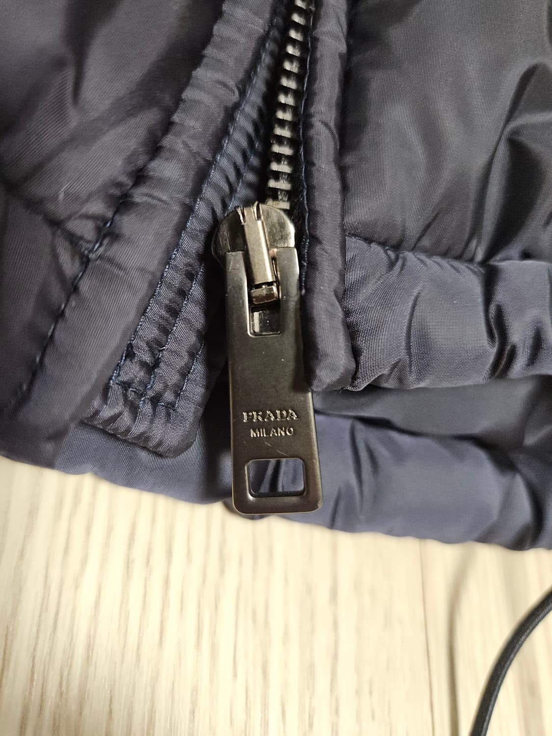 프라다 패딩 네이비 52 상품이미지9
