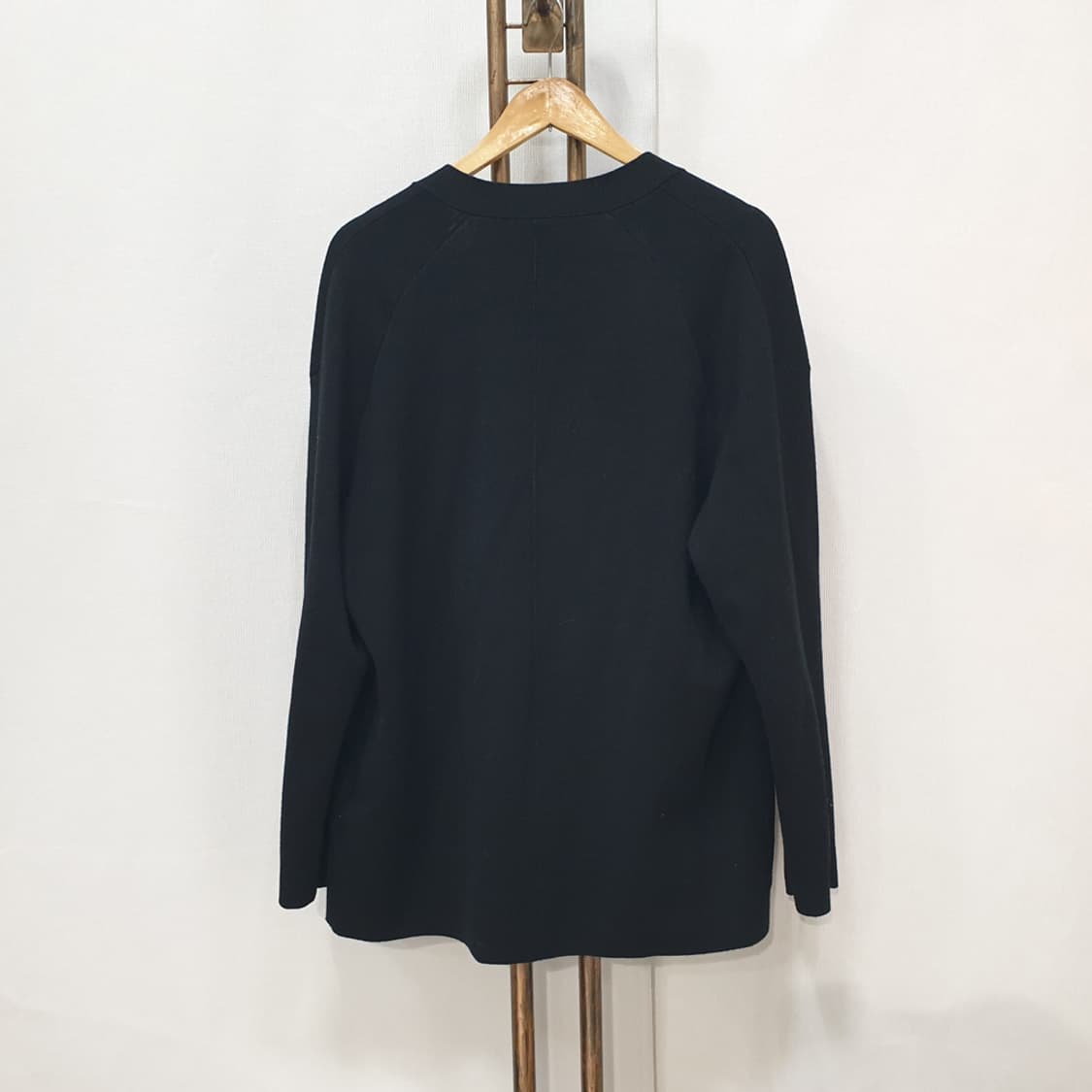 질스튜어트뉴욕 맨 블랙 버튼리스 가디건 M 상품이미지5