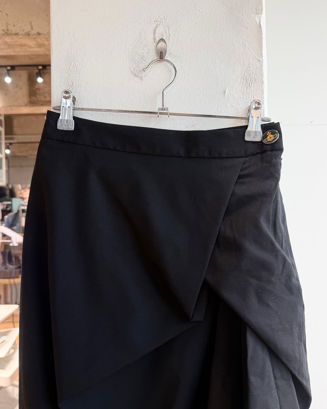 비비안웨스트우드 레드라벨 블랙 드레이프 미디스커트  상품이미지3