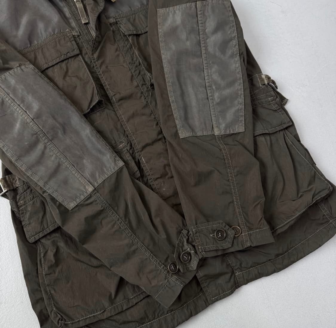 cp컴퍼니 나일론 바람막이 자켓 상품이미지4