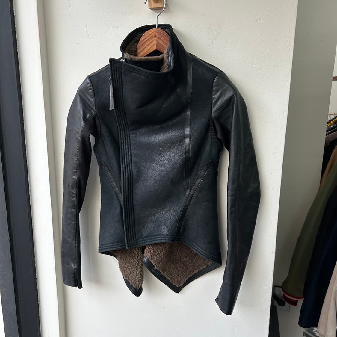 16311 - 릭오웬스 우먼 램스킨 레더 램프 자켓 상품이미지2