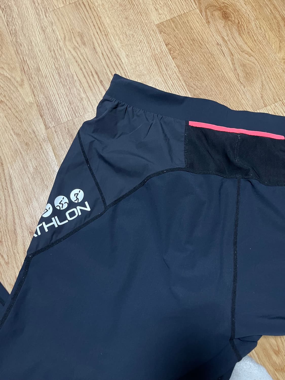 데상트 스위스트리아 트레이닝 바지 상품이미지6