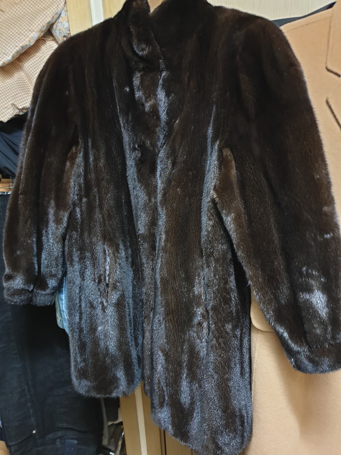 진도 블랙그라마 밍크모피 코트 다크브라운 (94-106-165) 상품이미지1