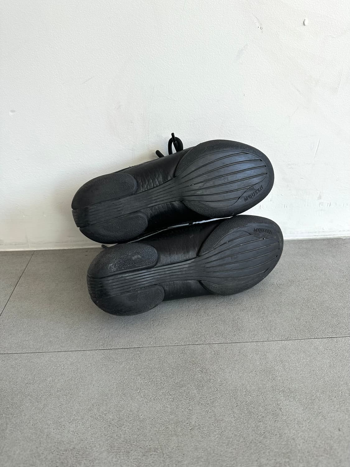 알렉산더 맥퀸 플렉션 테크 레더 블랙 상품이미지8