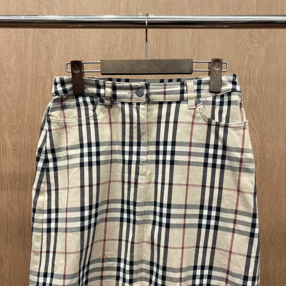 버버리 런던 코튼 미니 스커트 빈티지 노바 체크 패턴 포켓 디테일 베이지 상품이미지4