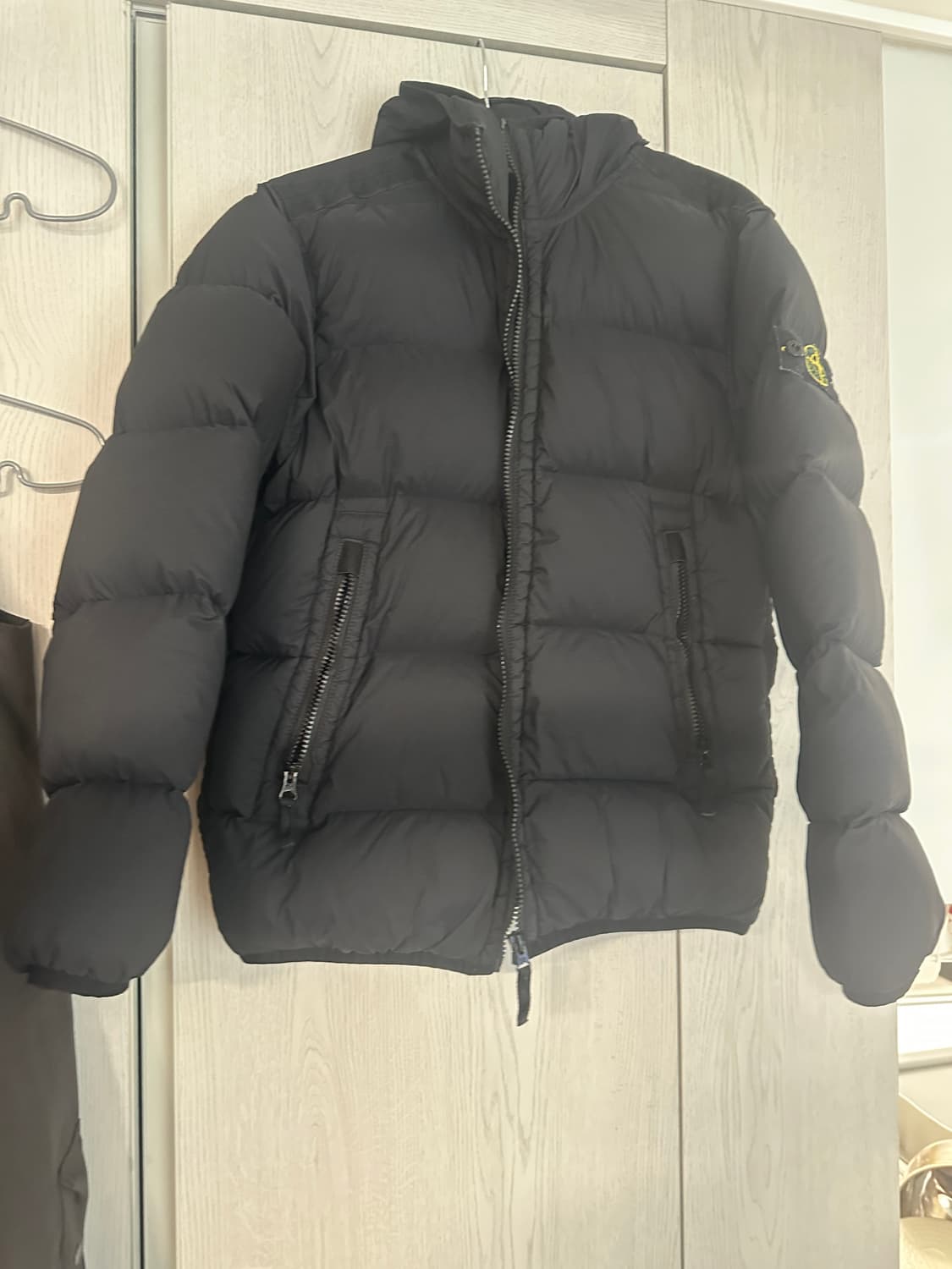 24FW 스톤아일랜드 키즈 패딩 블랙 12세 상품이미지1