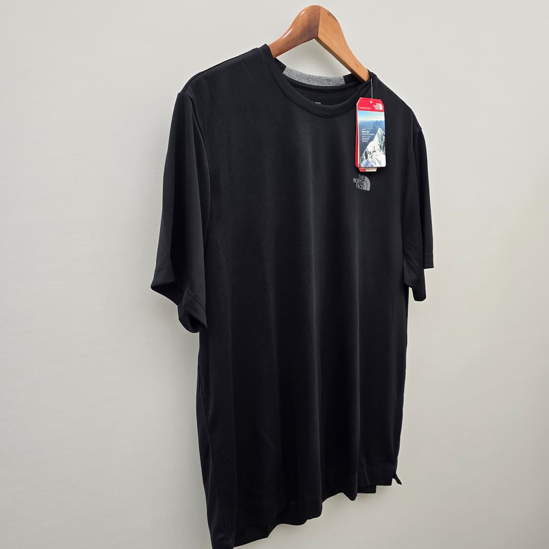 노스페이스 블랙 반팔 티셔츠 새상품 상품이미지3