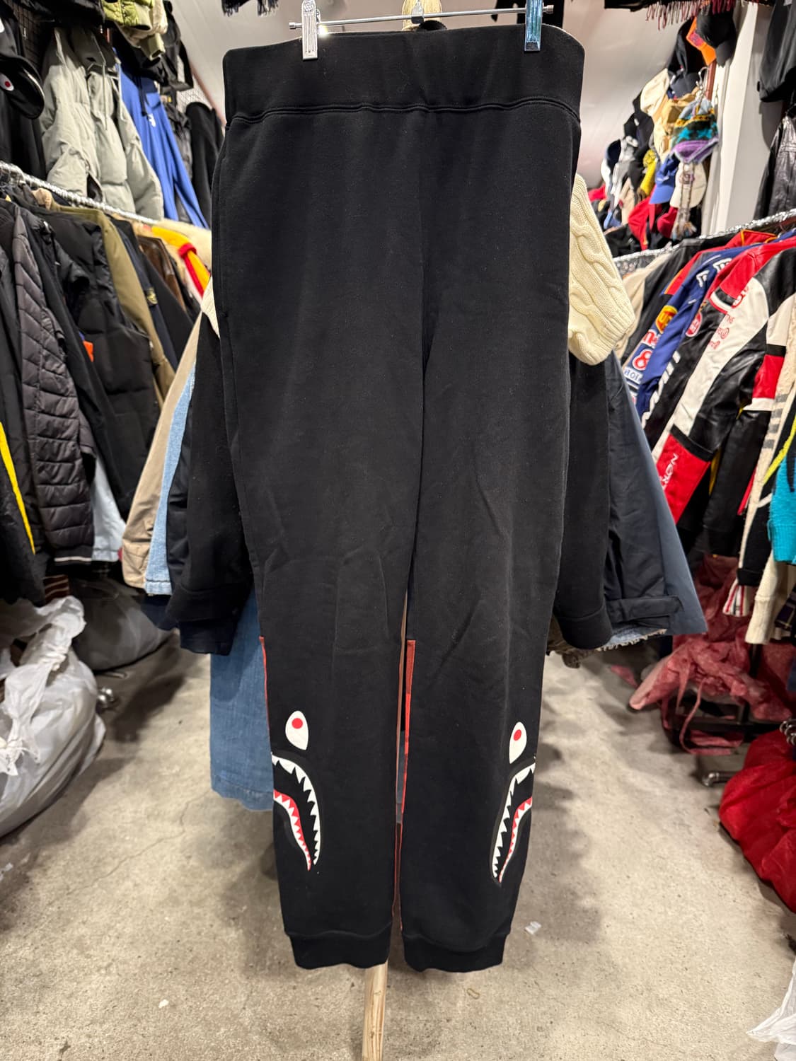 베이프 샤크 카모 스웻팬츠 상품이미지2