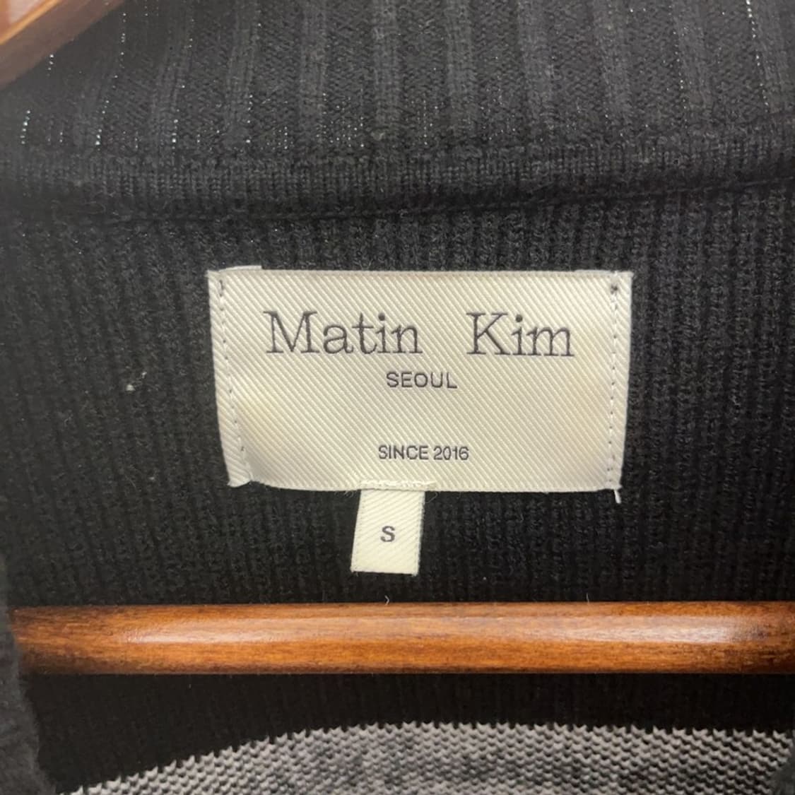 마뗑킴 스트라이프 스펠포인트 크롭 여리 가디건 S C06865 상품이미지5