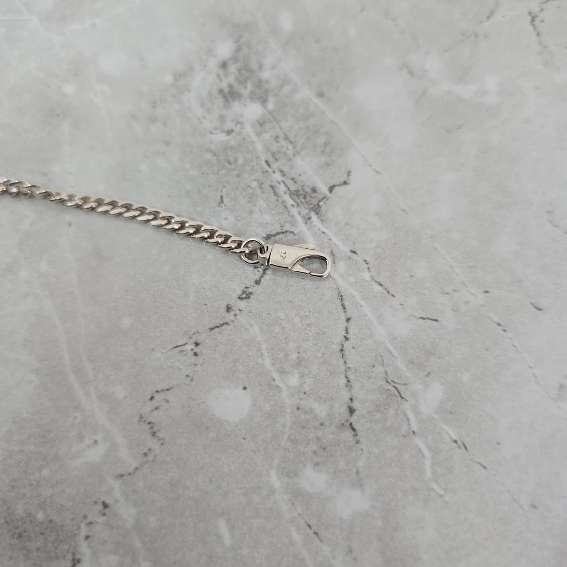 구찌 로고 실버 체인 팔찌 17호 판매 상품이미지2