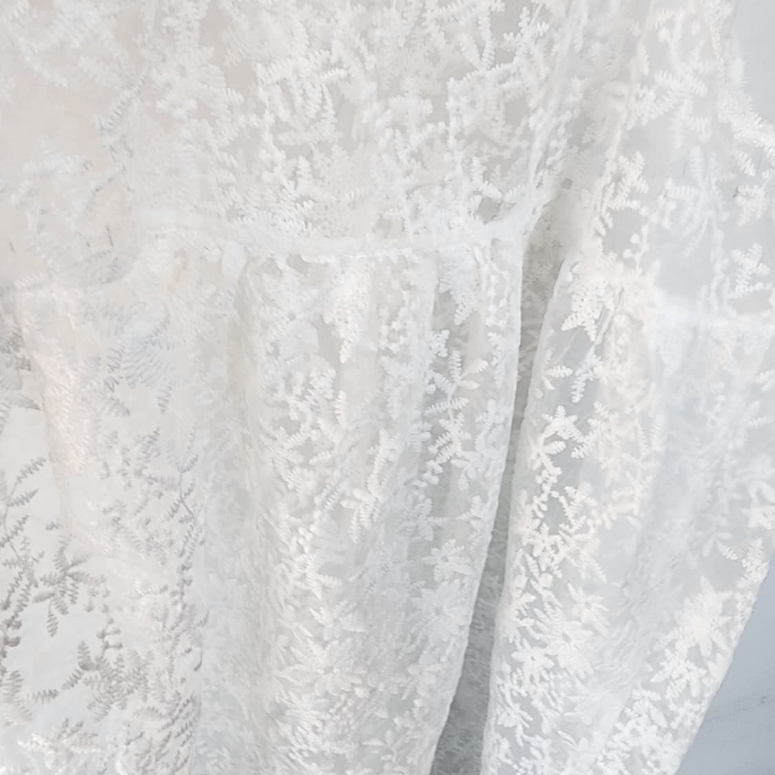 레이스 끈나시 뷔스티에 원피스 화이트 상품이미지4