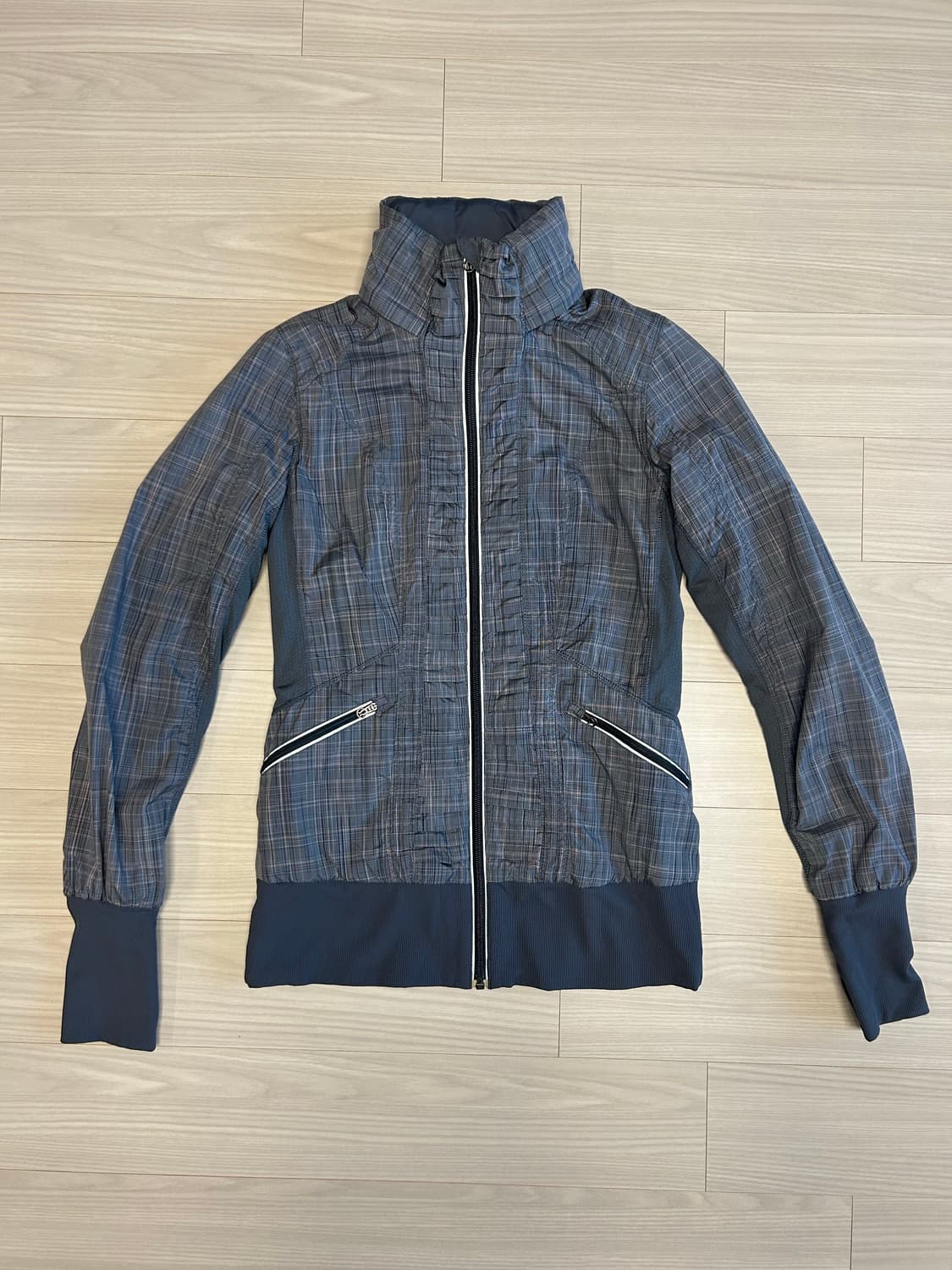 룰루레몬 바람막이 상품이미지1