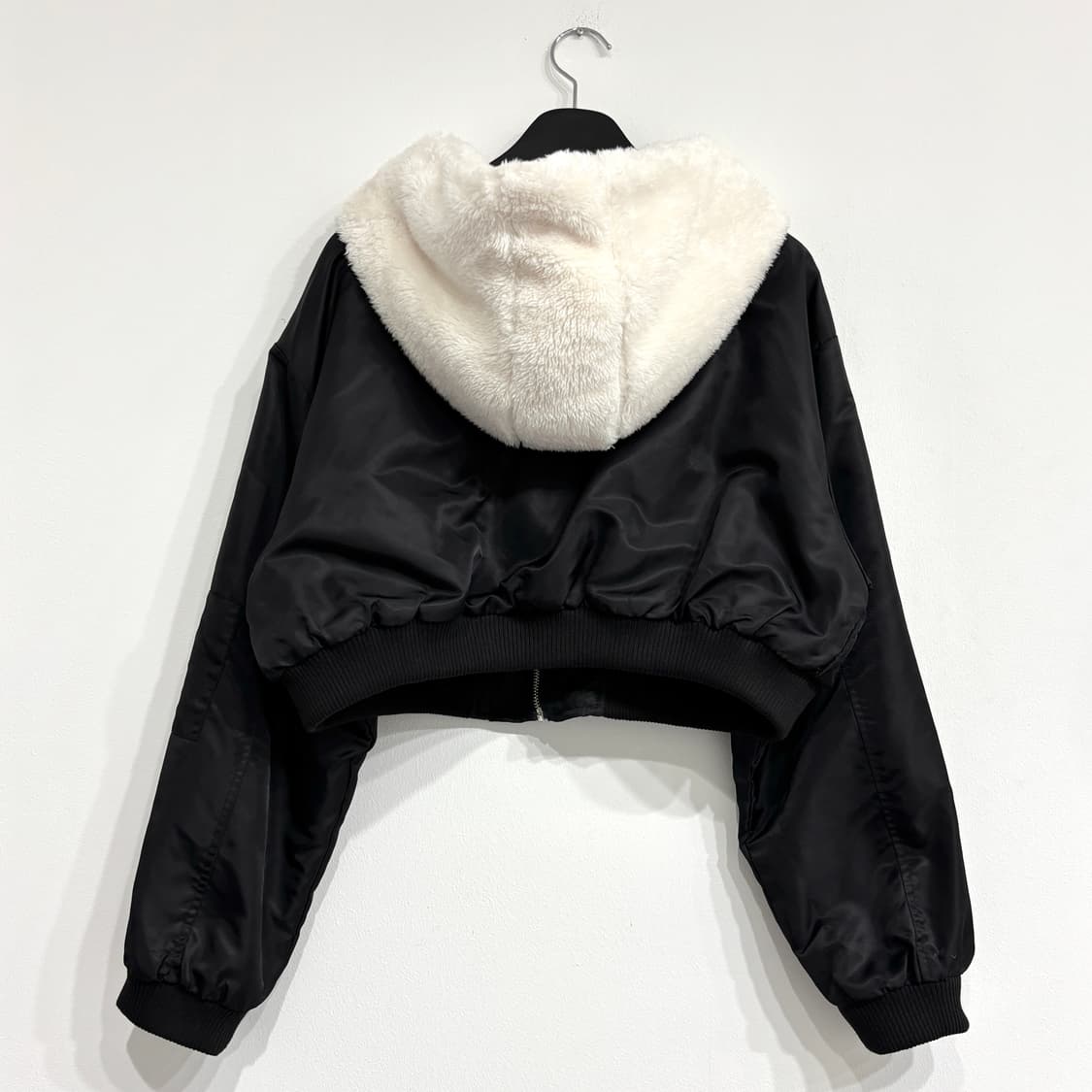 리버시블 양면 퍼 크롭 후드 항공점퍼 상품이미지3