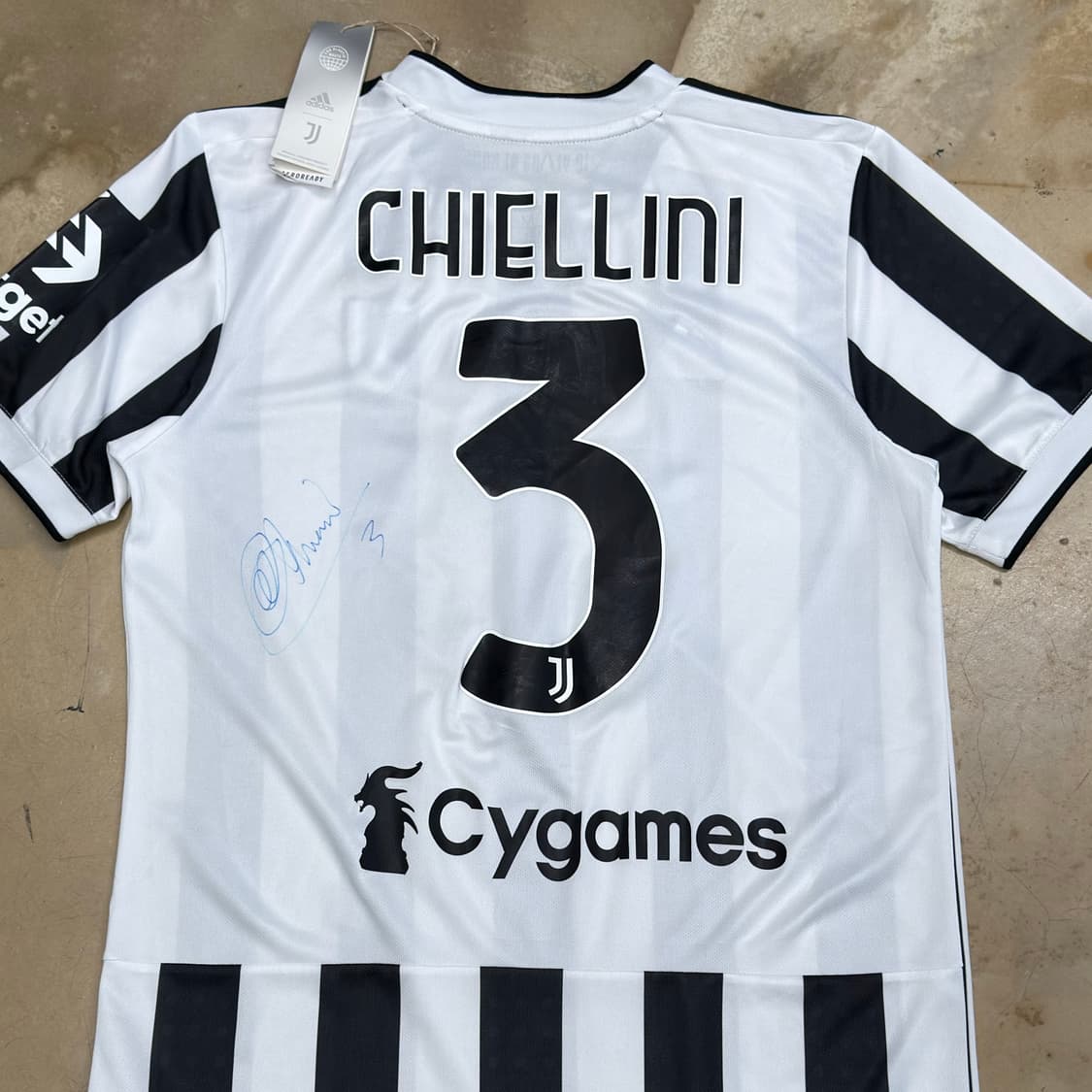 M 새상품 아디다스 20-21 유벤투스 홈 키엘리니 싸인 유니폼 상품이미지1