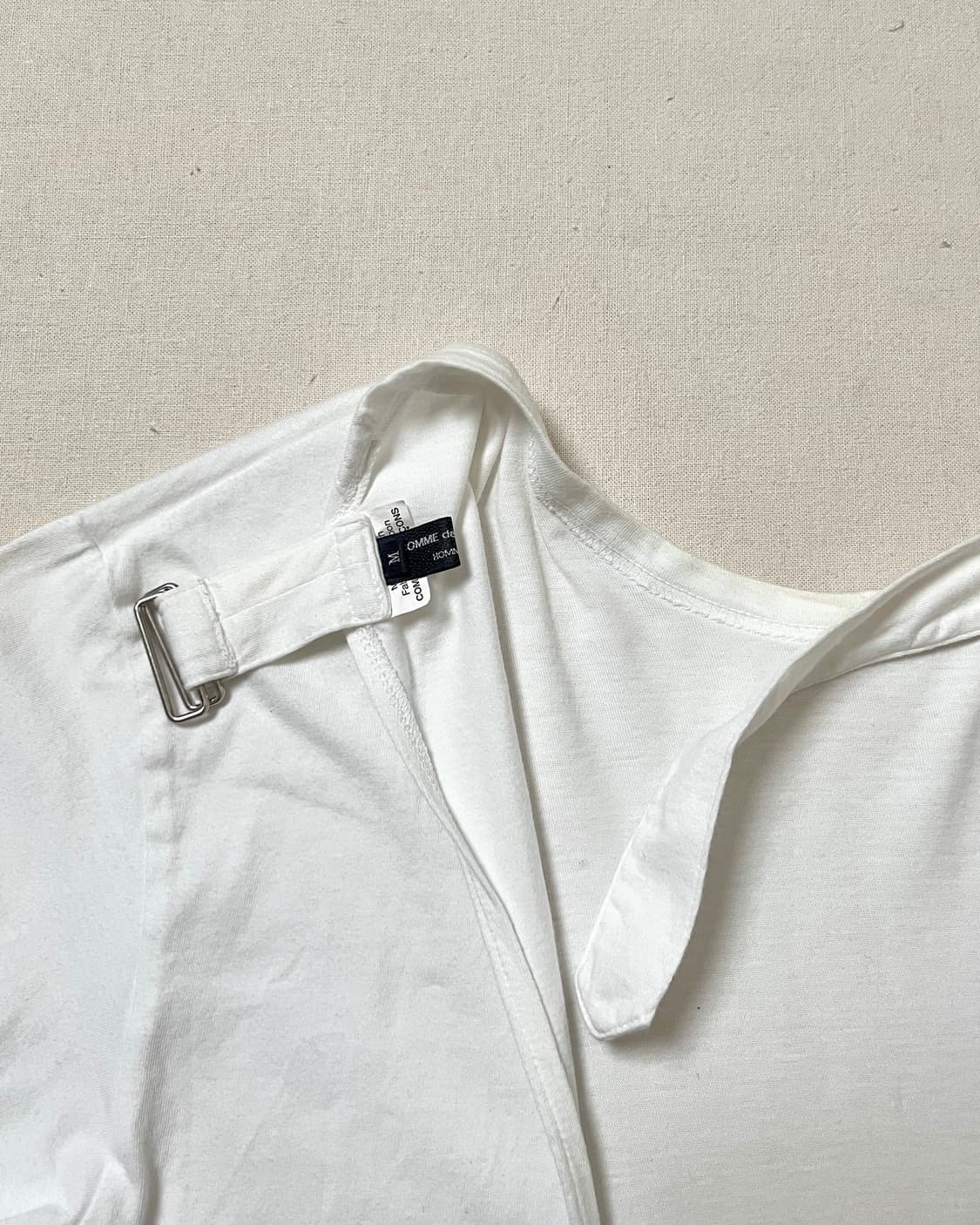 꼼데가르송 옴므플러스 버클 오픈 티셔츠 comme des garcons  상품이미지5