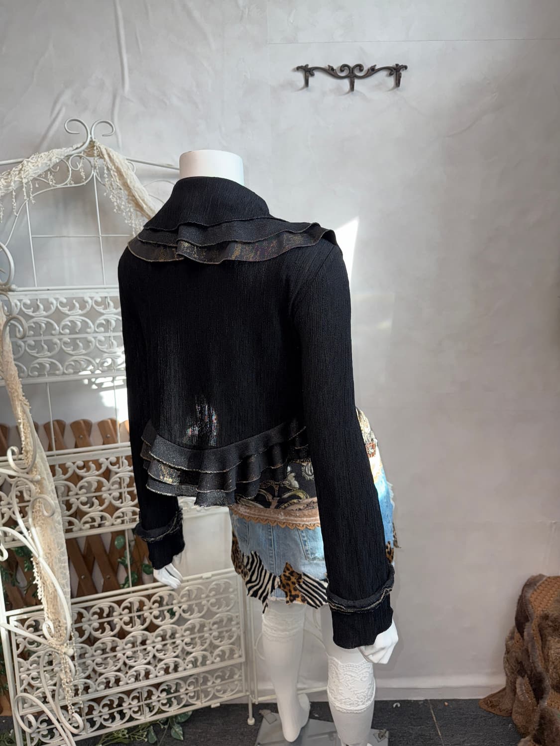Black gold crop ruffle bolero cardigan  상품이미지3