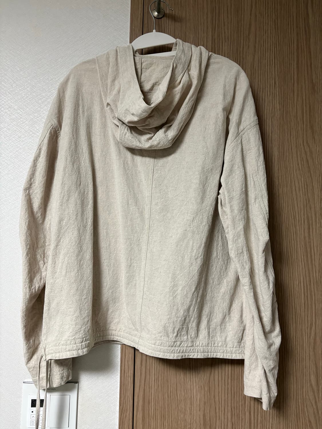 언어펙티드 후디드 아노락 에크루 M 상품이미지2