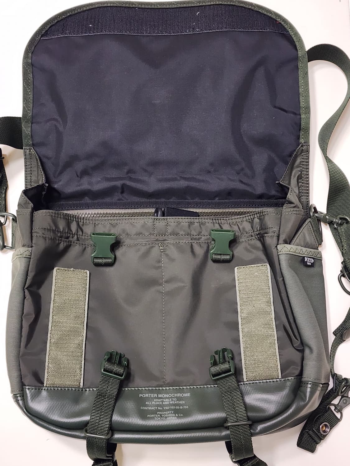 요시다포터 MONOCHROM 메신저백 상품이미지4