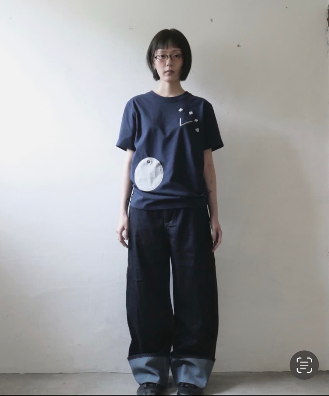 새제품 더콜디스모먼트 네이비 반팔티  s 상품이미지3