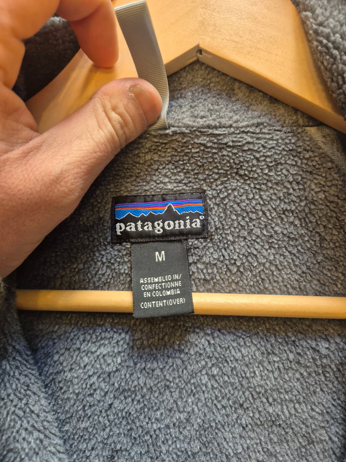 파타고니아 쉘드 신칠라 여성 자켓 네이비 색상 상품이미지4