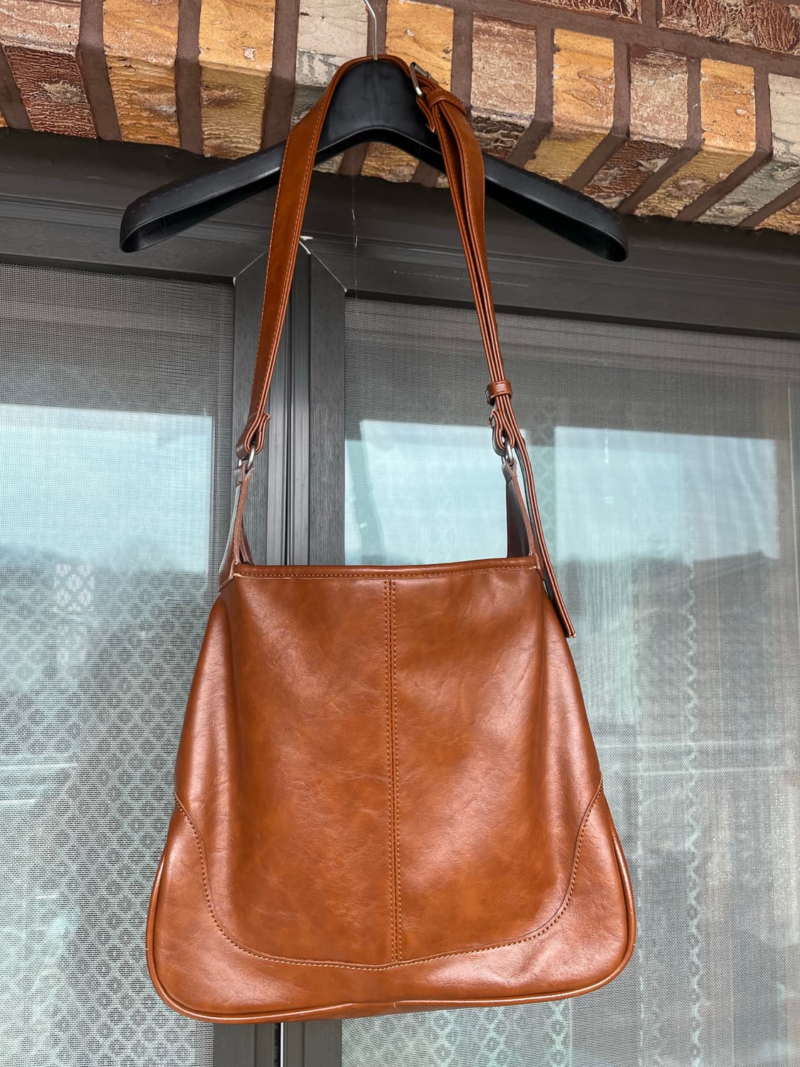 밀로아카이브 쉘 레더 데이백 브라운 상품이미지3