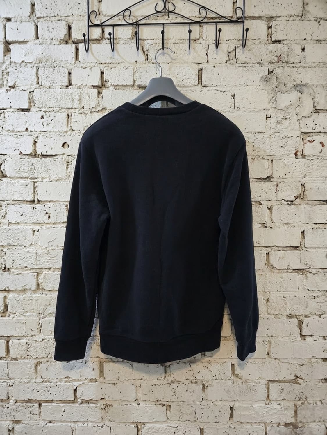 칼하트 포켓 스웨트셔츠 블랙 XS 상품이미지2