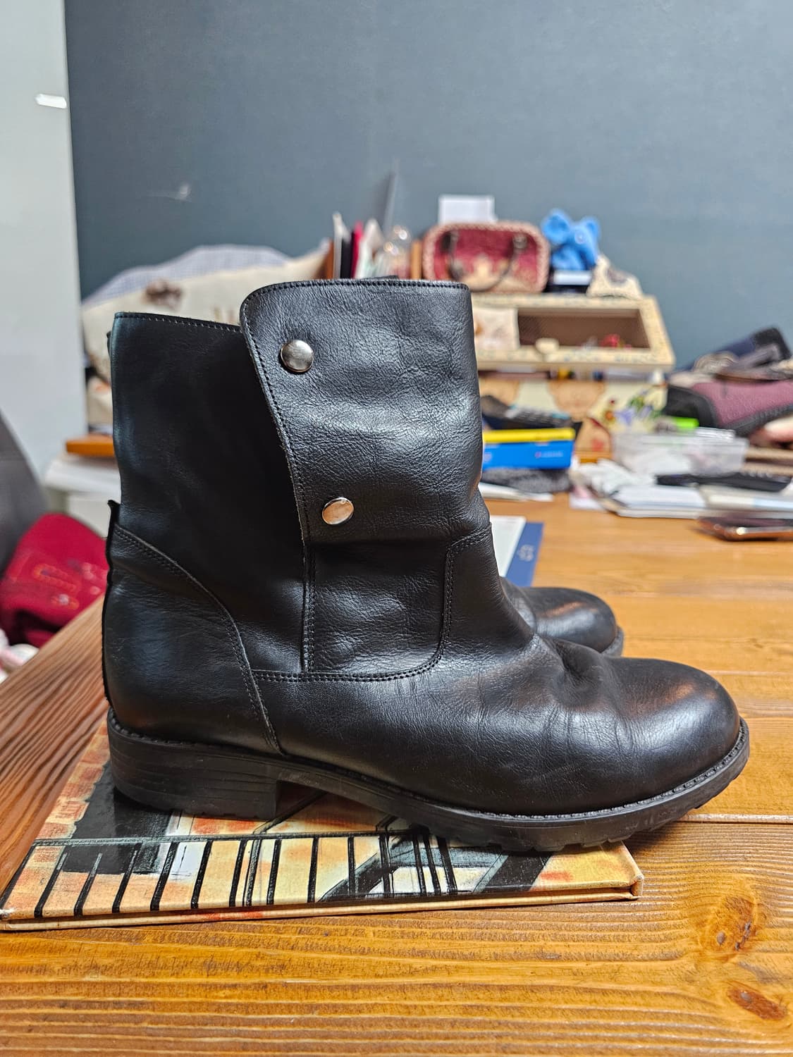 가죽 진짜 좋음! 앵클 부츠 240사이즈 안에 털 있어서 따뜻함 상품이미지4