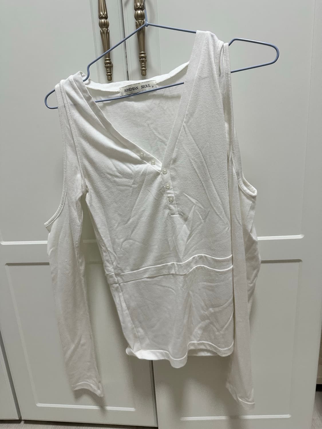 보헤미안서울 홀버튼 롱슬리브 화이트 긴팔티 아이보리 상품이미지4