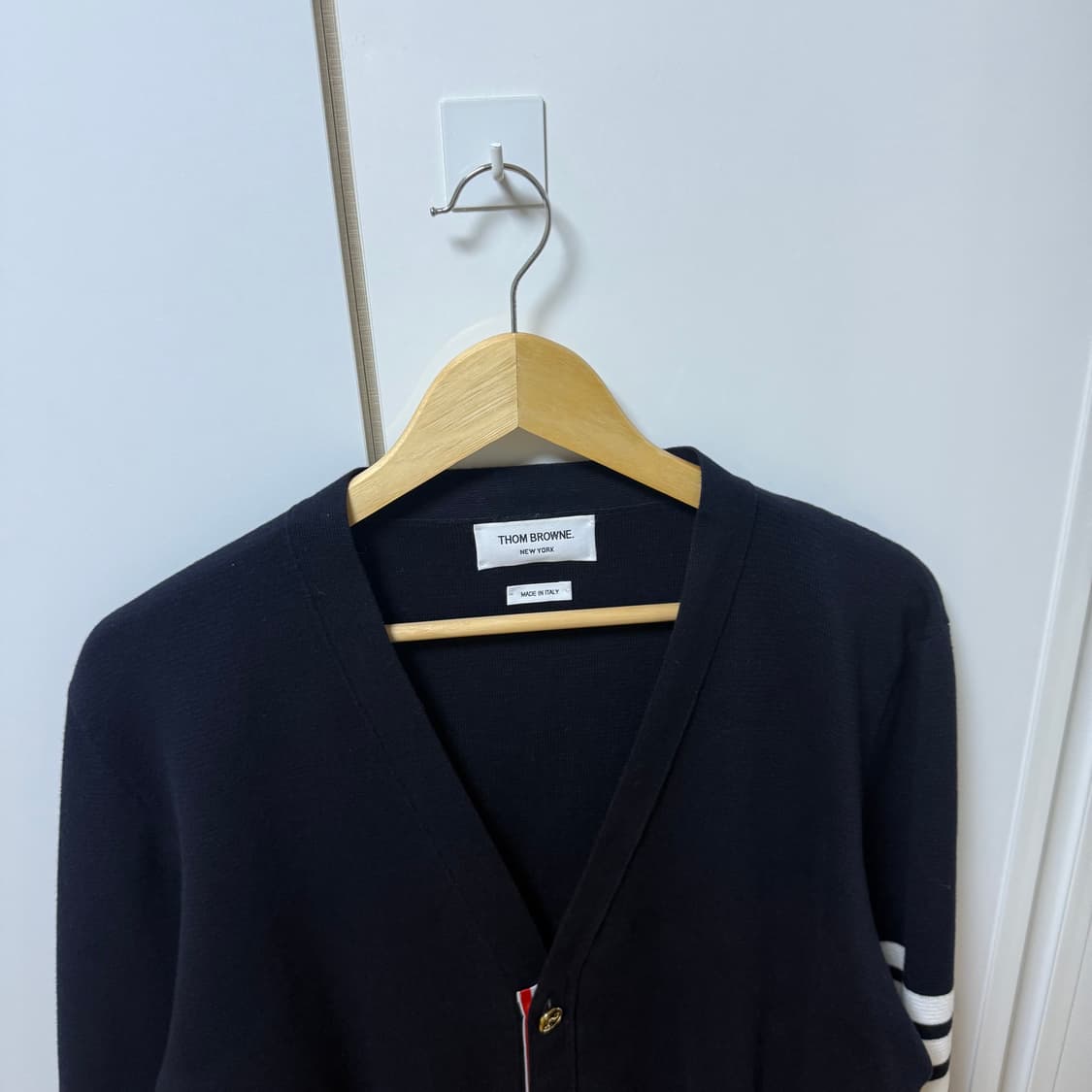 톰브라운 사선완장 밀라노스티치 금장 가디건
5 사이즈  상품이미지3