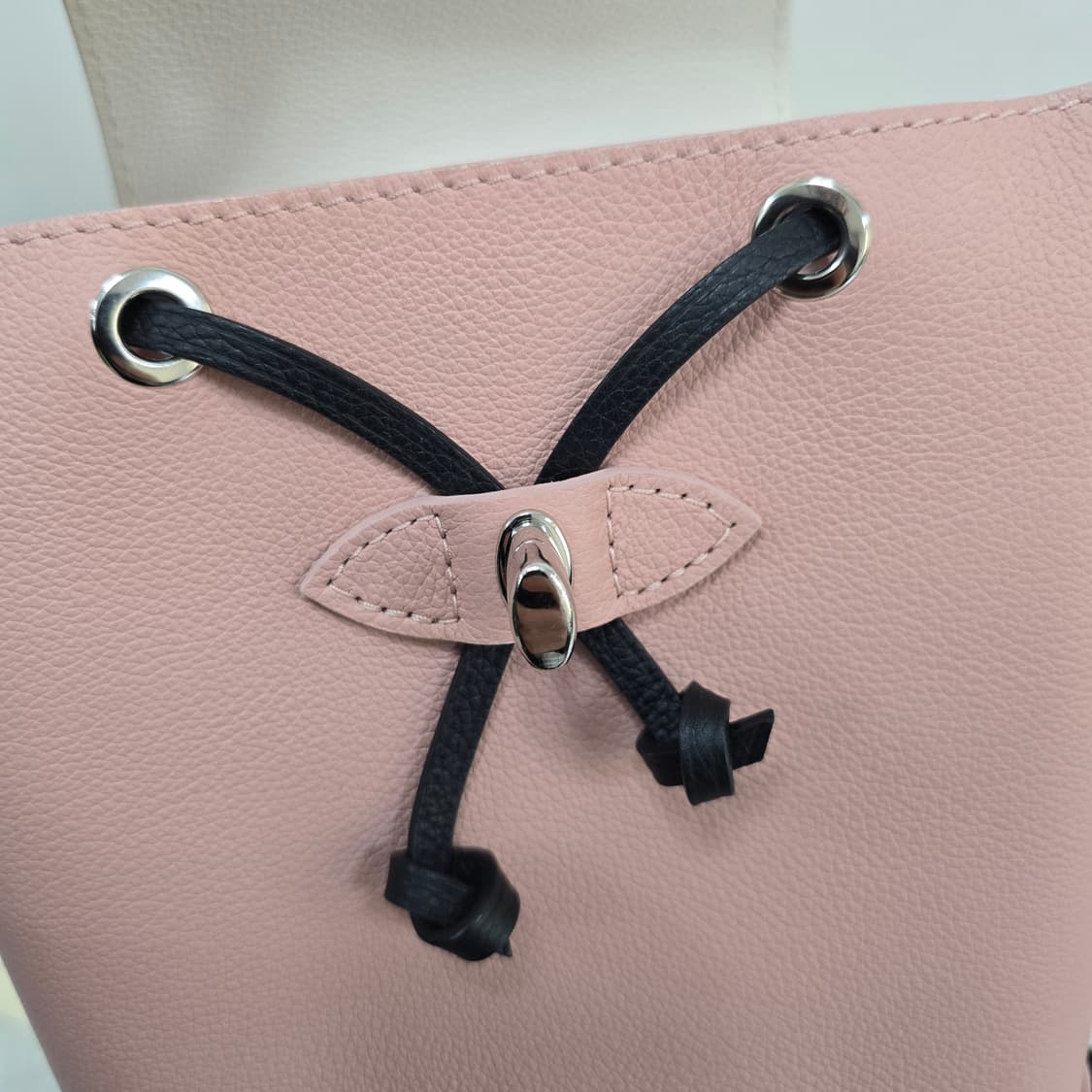 루이비통 락미 백팩 핑크 미니 판매 상품이미지10