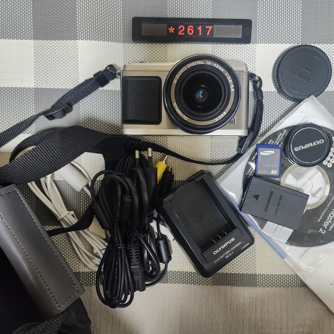 올림푸스 E-P1 디지털카메라 실버바디 가방세트 상품이미지1