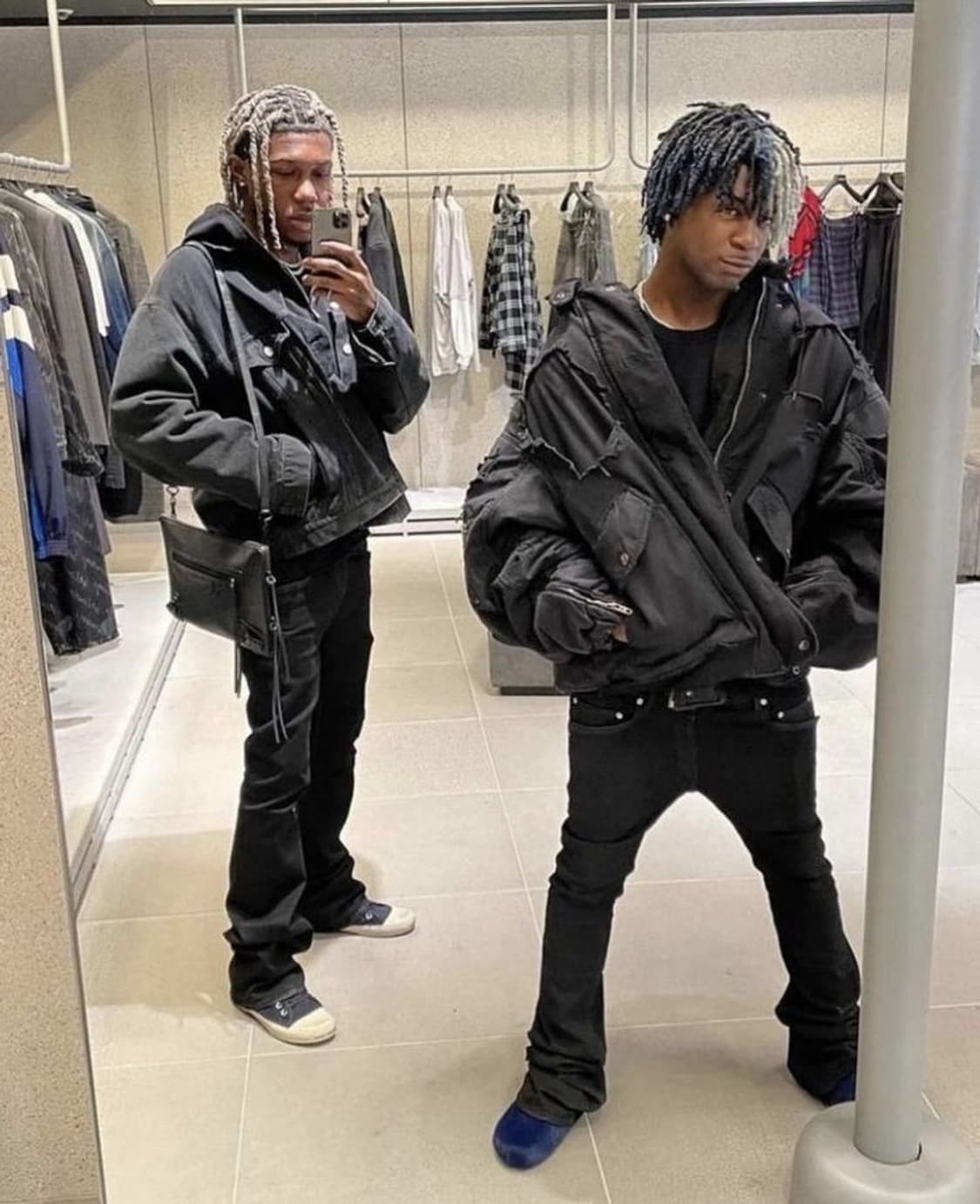 Balenciaga Paris High 발렌시아가 파리 하이탑 스니커즈 상품이미지1