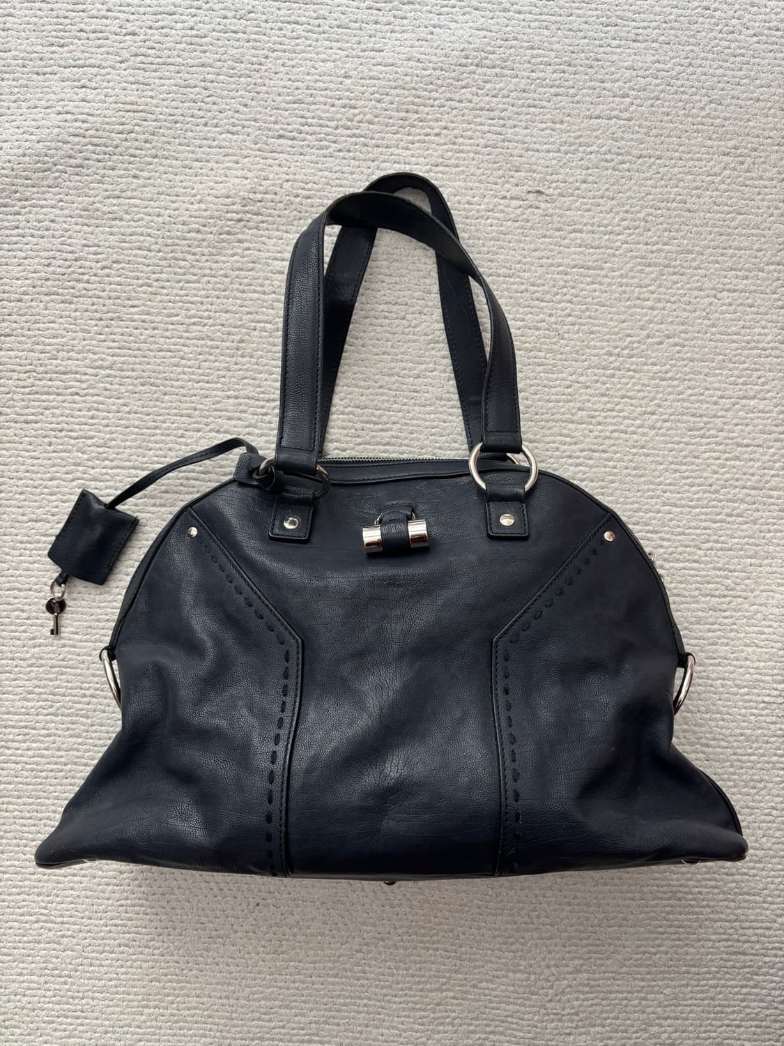 입생로랑 YSL 뮤즈백 네이비 m사이즈 상품이미지1