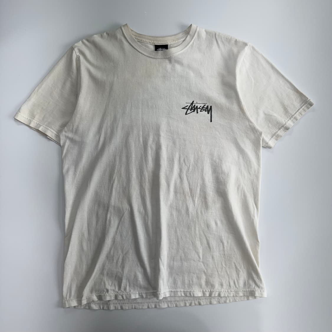 Stussy 스투시 백 블랙 로고 화이트 반팔 상품이미지3